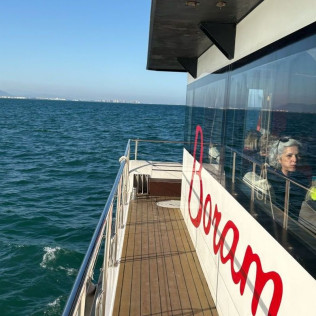 Paseo en Catamarán a la Puesta de Sol con Copa de Agua de Valencia (Valencia)