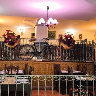 Menú para dos en Restaurante Abrasador Mesón La Ronda (Carcabuey, Córdoba)