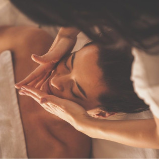 Circuito Spa y Tratamiento en Hotel Catalonia La Maquinista 4* (Barcelona)