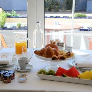 Escapada de 2 Noches con Comida y Circuito Termal para dos en Hotel Termes La Garriga 4* (La Garriga, Barcelona)