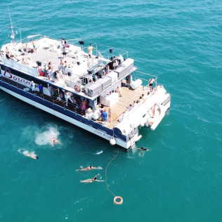 Excursión en Catamarán con Baño y Comida (Valencia)