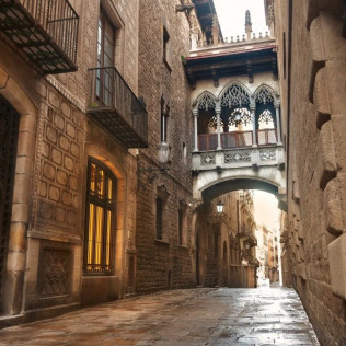 Escape Room al Aire Libre: “El Manuscrito de Piedra” (Barcelona)