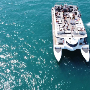 Excursión en Catamarán con Baño y Comida (Valencia)
