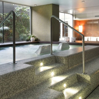 Spazio Lovers: Circuito Termal y Masaje Cacao Tamakuru para dos en Spazio Wellness - Hotel SB Diagonal Zero 4*sup (Barcelona)