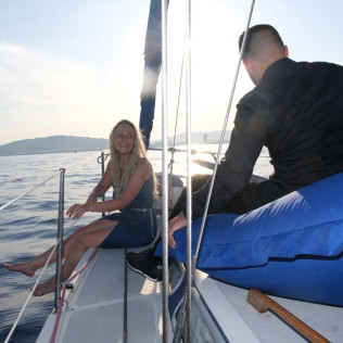 Salida en Velero de Día o Puesta de Sol (Barcelona)