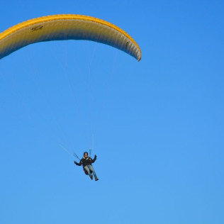 Vuelo Biplaza en Paratrike con Vistas a Pico Aneto (Castejón de Sos, Huesca)