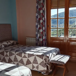 Escapada 2 Noches con Desayuno en Hotel Pico Espigüete (Alba de los Cardaños, Palencia)