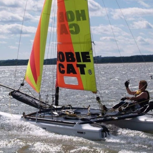 Bautismo o Excursión en Catamarán para dos (Girona)