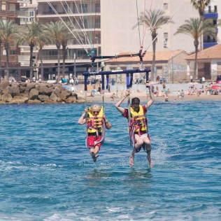 Parasailing (Torrevieja, Alicante)