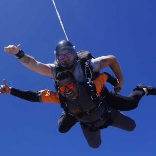 Salto Tándem en Paracaídas desde 4600 metros (Montes de Alvor, Portugal)