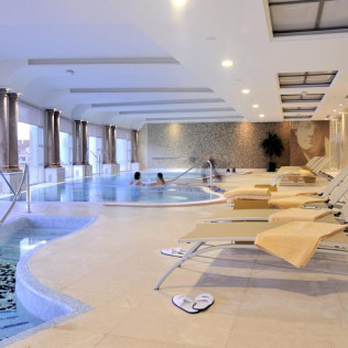 Cena Romántica y Spa para dos en Hotel Beatriz Toledo Auditorium & Spa 4* (Toledo)