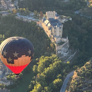 Vuelo en Globo con Fotos, Vídeo y Menú con Cochinillo (Segovia)
