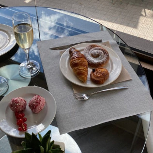 Experiencia Matinal: Desayuno con Circuito Spa y Masaje en Serena SPA @ Meliá Sarrià 5* (Barcelona)