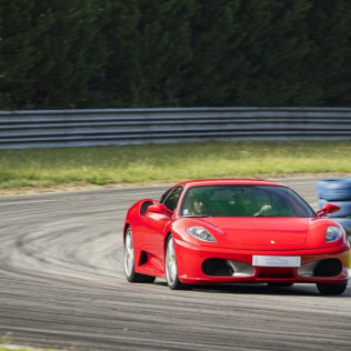 Copilotaje de Ferrari F430 en el Circuito Vasco Sameiro (Braga, Portugal)