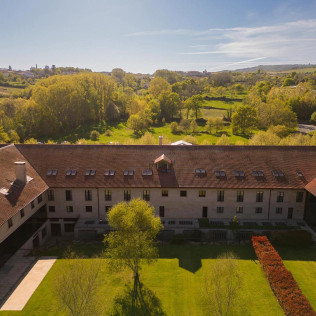 Circuito Termal y Masaje Cervicodorsal para dos en IBERIK Augas Santas Balneario & Golf 4* (Pantón, Lugo)