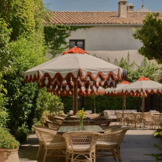 Siente Bodyna: Termas Romanas y Masaje Oriental para dos en Hospes Palacio del Bailío 5* (Córdoba)