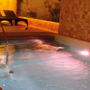 Circuito Spa y Masaje para dos en Spa Cortijo del Hotel Cortijo Salinas (Ronda, Málaga)