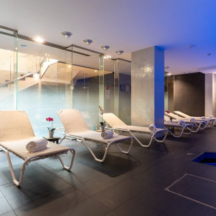 Circuito Spa y Masaje con Cava o Zumo para dos en Serena SPA @ Grums Hotel 4* (Barcelona)
