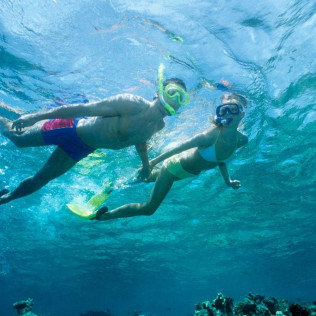 Tour en Barco con Juguetes Acuáticos de Lujo (Portmany, Ibiza)