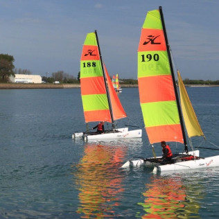 Bautismo o Excursión en Catamarán para dos (Girona)