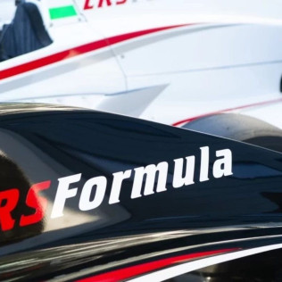 F1 Driving Experience - Warm Up: Conducir Formula Renault y Fórmula 1 en Trazado Gran Premio (Barcelona)