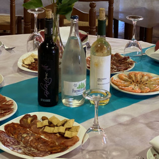 Visita a Bodegas Perfer con Cata de Vinos y Comida para dos (Uleila del Campo, Almería)