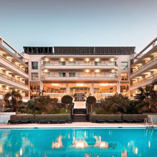 Pack Romántico Relax: Spa con Cava y Bombones y Masaje para dos en Tahara Spa del Hotel Sun Palace Albir & Spa 4* (Alfàs del Pi, Alicante)