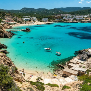 Tour en Barco con Juguetes Acuáticos de Lujo (Portmany, Ibiza)