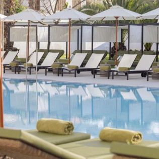 Day Pass con Cama Balinesa, Circuito Spa y Almuerzo para dos en HM Ayron Park 5* (Palma de Mallorca)