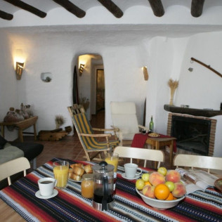 Escapada con Cena en Casas Cueva El Mirador de Galera con Visita a Museo y Yacimientos Arqueológicos (Galera, Granada)