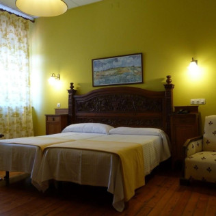 Escapada Romántica con Piscina Termal y Cena para dos en Hotel Balneario de Corconte (Burgos)