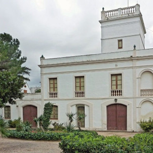 Entrada a Fundació Mas Miró (Montroig del Camp, Tarragona)