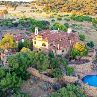 Escapada de 2 noches con Visita a Bodega en Hotel Monasterio Rocamador (Almendral, Badajoz)