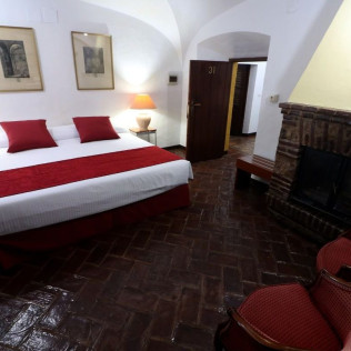 Escapada de 2 noches con Visita a Bodega en Hotel Monasterio Rocamador (Almendral, Badajoz)