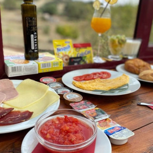 Escapada de 2 noches con Visita a Bodega en Hotel Monasterio Rocamador (Almendral, Badajoz)