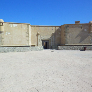 Visita Guiada a OleoAlmanzora con Degustación de AOVE y Entrada a la Geoda Gigante de Pilar de Jaravia y Castillo S.J. de los Terreros para dos (Pulpí, Almería)