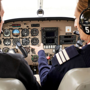 Vuelo en Avioneta por Montserrat o Maresme (Sabadell, Barcelona)