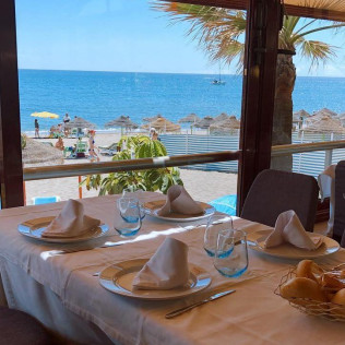 Masaje y Envoltura o Exfoliación con Opción a Jacuzzi Privado y Cena en Aguas del Sol Centro Wellness (Torremolinos, Málaga)