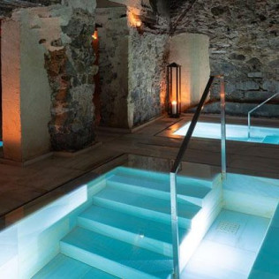Baños Termales en Aire Ancient Baths Vallromanes (L-J) (Barcelona)