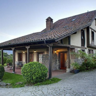 Escapada con Cena en Alojamiento Rural La Montaña Mágica (Asturias)