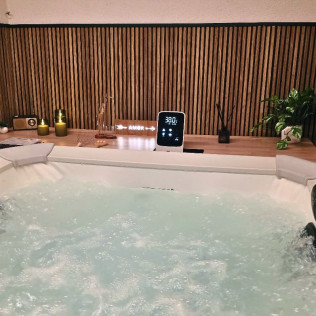 Escapada de 2 Noches con Jacuzzi en La Casita de Albino (Castillo de Bayuela, Toledo)