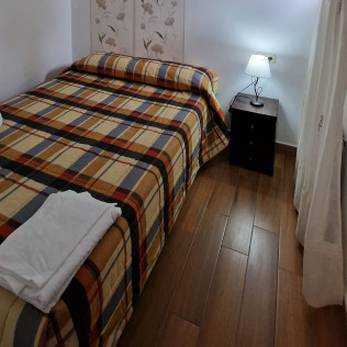 Escapada con Jacuzzi Privado en Vagón de Tren de Alojamientos Casa Ruiz (Caravaca De La Cruz, Murcia)