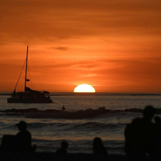 Puesta de Sol Exclusiva en Barco (Vigo)