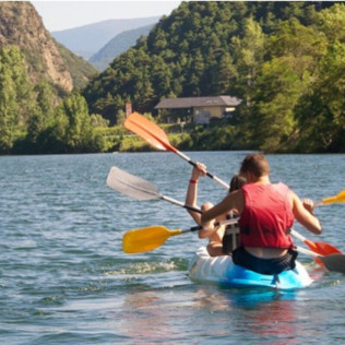 Alquiler de Kayak Doble o Triple en el lago de La Torrasa (Lleida)
