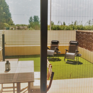 Escapada de 2 Noches con Desayuno, Jacuzzi, Masaje y Cena Opcionales en Apartamento El Rincón de Vega (Playa de Amposta, Tarragona)