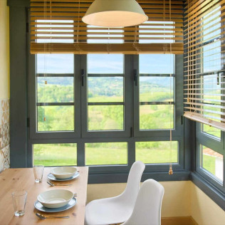 Escapada de 2 Noches con Desayuno en Apartamentos La Llongar Piloña (Infiesto, Asturias)