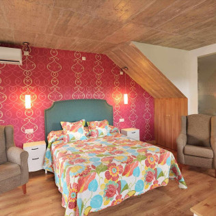 Escapada de 2 Noches con Desayuno en Apartamentos La Llongar Piloña (Infiesto, Asturias)