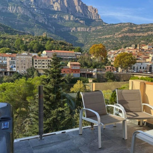 Escapada de 2 Noches con Spa Privado en Montserrat Paradise Apartament (Monistrol de Montserrat, Barcelona)