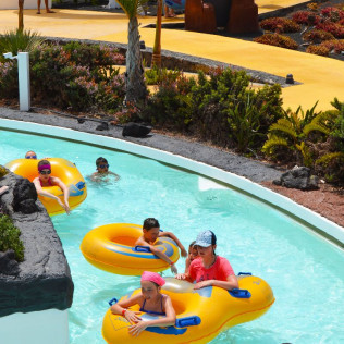 Entrada a Aqualava Waterpark en Playa Blanca (Lanzarote)
