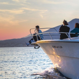 Sunset Trip: Paseo en Barco Privado al Atardecer (Fuengirola, Málaga)